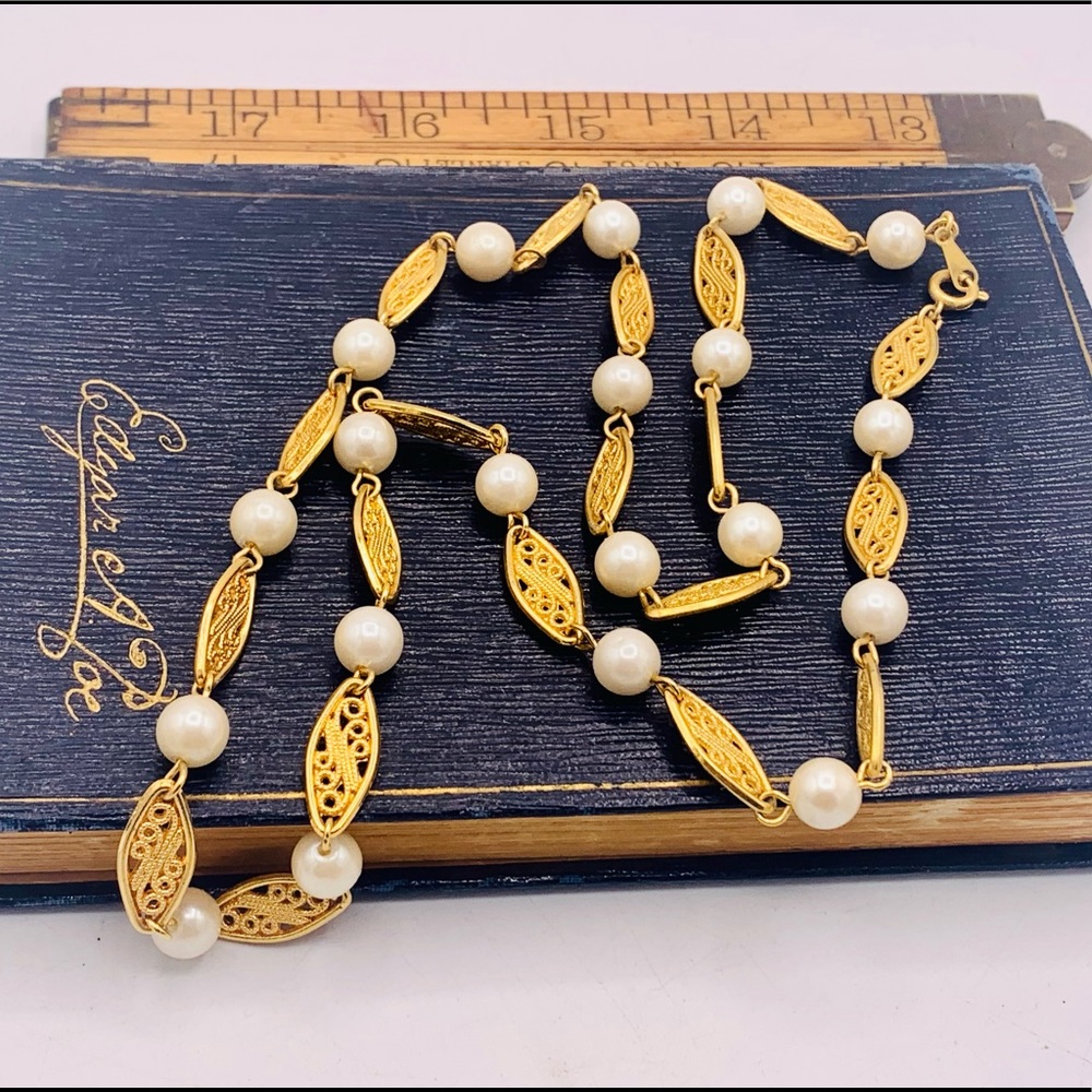 Vintage filigree gold chain necklace faux pearl beads 24” - Picture 6 of 8